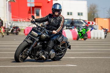 Harley-Davidson-motoschkola-14